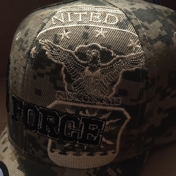 U.S. Air Force Camouflaged Embroidered Cap. - Picture 3 of 5